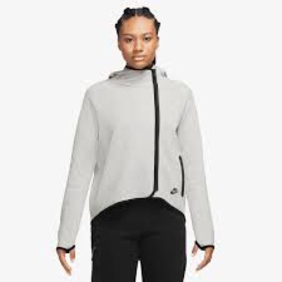 Nike Tops - Nike Sportswear Tech Fleece OG size Medium Women’s